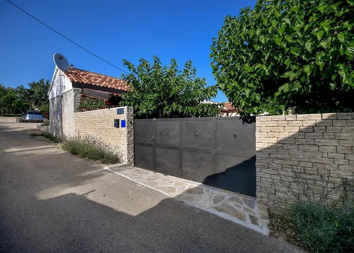 Σπίτι διακοπών In Lisicic With Wifi
