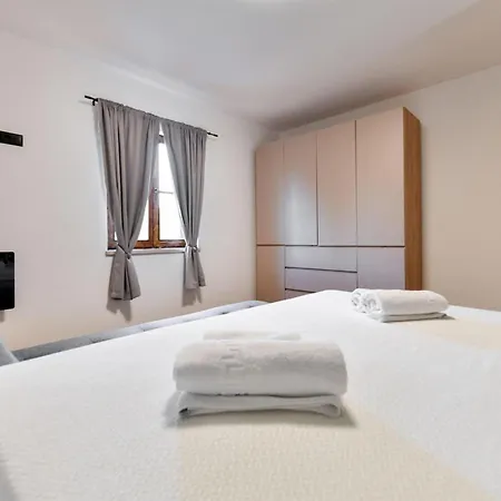 Casa vacanze In Lisicic With Wifi