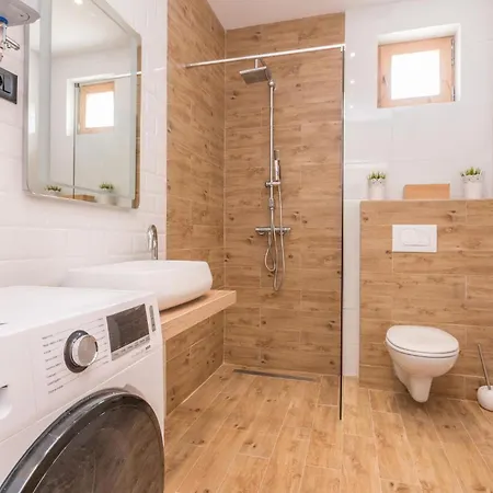 بيت للعطل In Lisicic With Wifi *