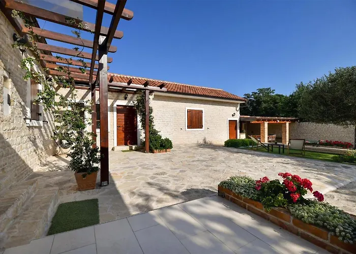 Vikendica In Lisicic With Wifi Lisicici